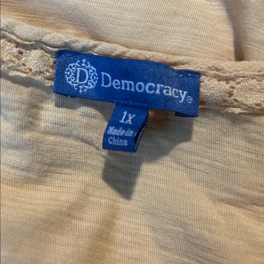 Democracy Elegant Yellow Women's Top - Picture 11 of 11